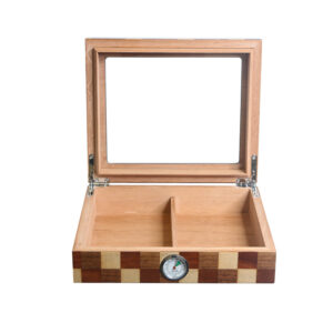 Glass window + Custom cigar box: How does this solid wood cigar box perfectly preserve your collection
