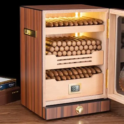 Spanish Cedar Cigar Humidor: Why Interior Wood Specification Defines Your Product插图3 Spanish Cedar cigar humidor OEM manufacturer, piano lacquer exterior with Cedrela odorata interior lining - T.WING-PAK