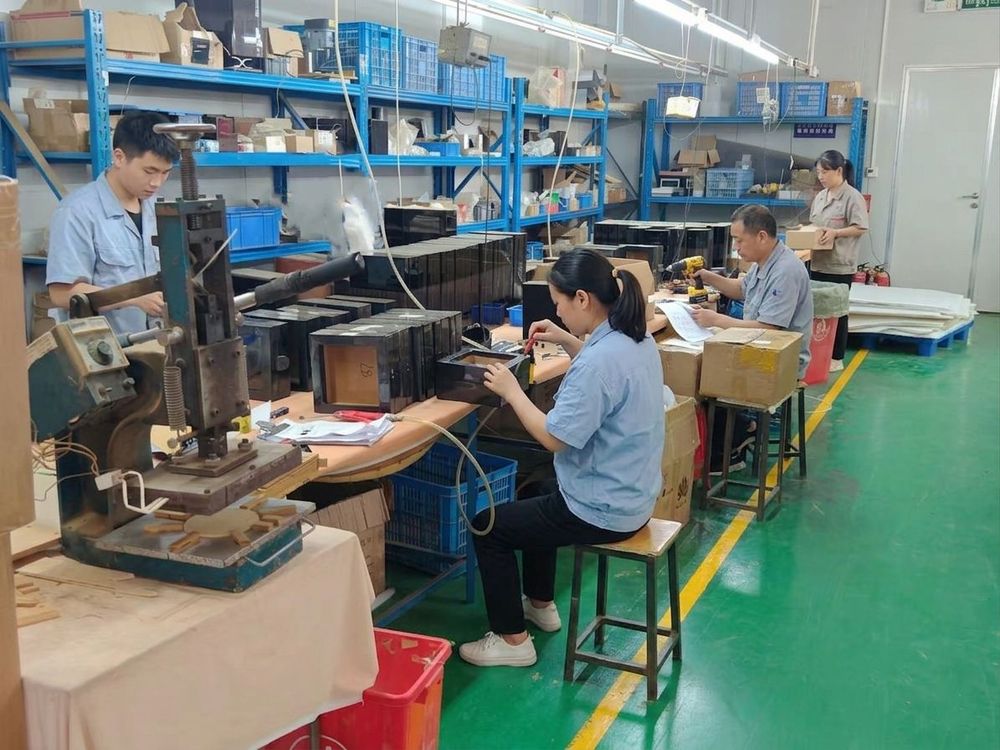 T.WING-PAK Mfg. Co., Ltd.:For 19 years, doing only one thing, this Guangzhou enterprise sold wooden box packaging all over the world.插图1 工人5