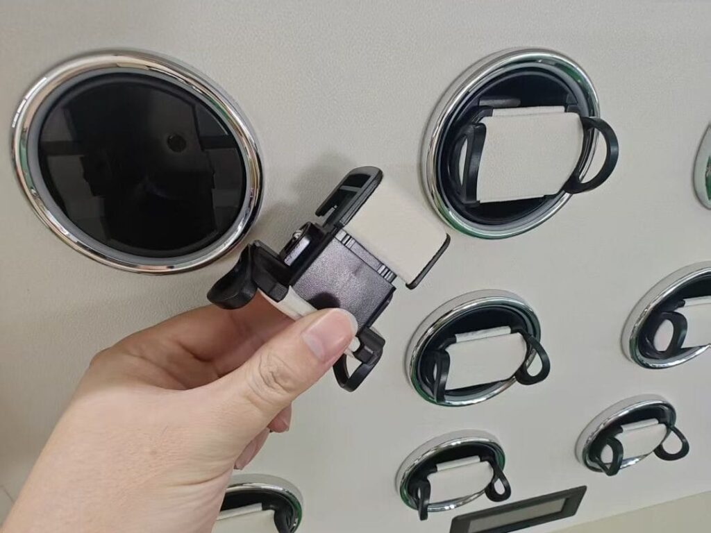 How to Choose a Chinese Watch Winder OEM Factory: A 2026 Buyer's Due-Diligence Checklist 6 03 watch winder pillow module closeup