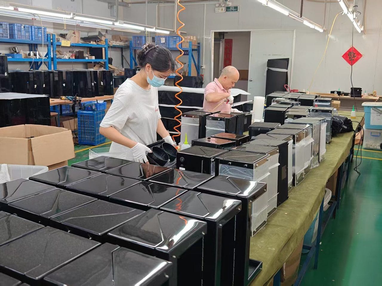 The 5 Mistakes First-Time Brands Make With Their First Watch Winder OEM Order 1 07 black watch winder assembly line