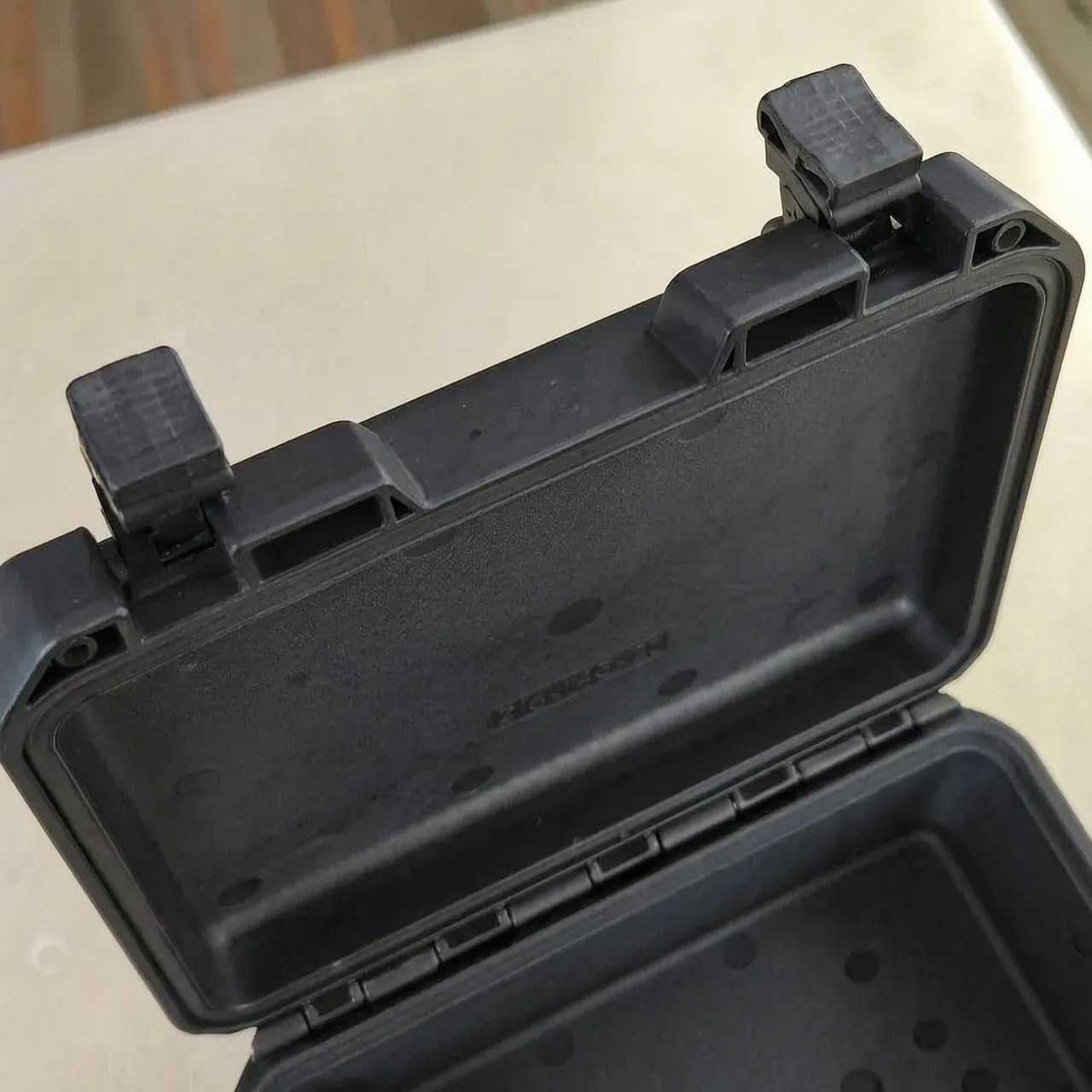 OEM/ODM Custom Watch Case Portable Travel Watch Storage Box with EVA Foam 1-12 Slots 4 OEM/ODM Custom Watch Case Portable Travel Watch Storage Box with EVA Foam 1-12 Slots - Image 4